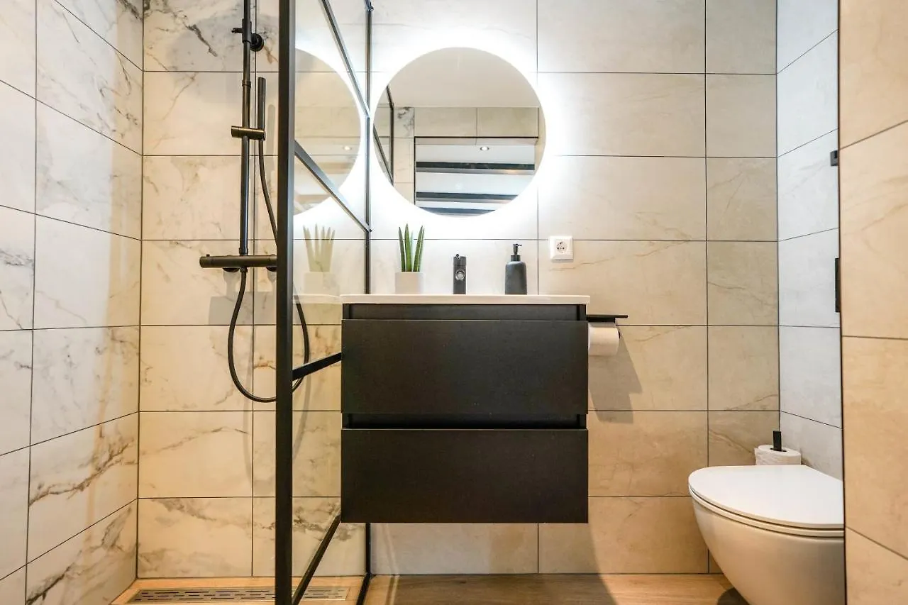 Luxury City Center Studio Delft 0*,  Nederland