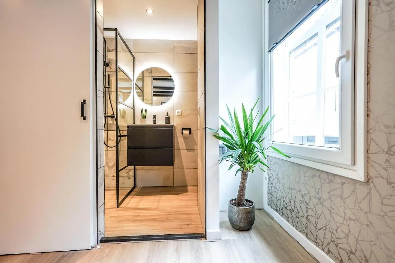 Luxury City Center Studio Delft Vakantiehuis